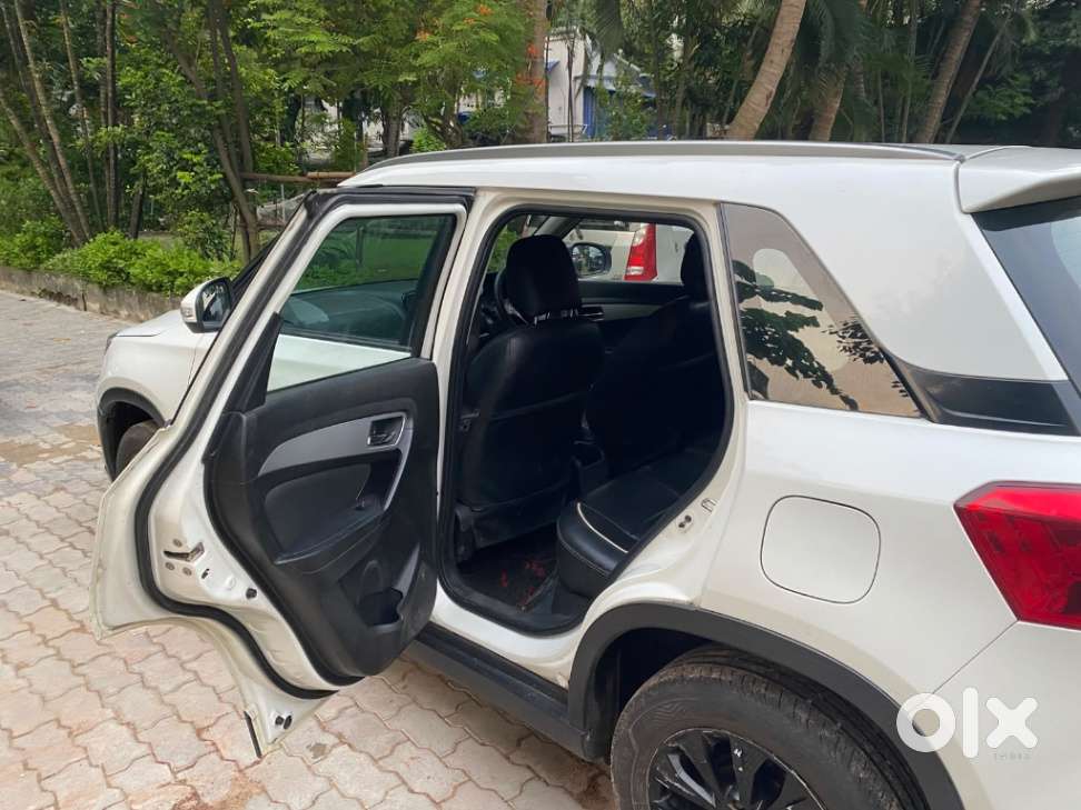 Maruti Suzuki Brezza Zxi Plus Smart Hybrid, 2022, Petrol