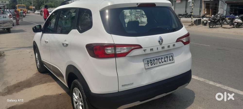 Renault Triber Rxt, 2022, Petrol