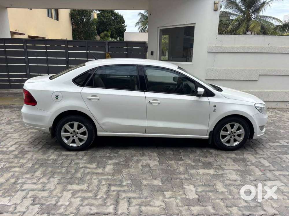 Skoda Rapid 1.5 Tdi Ambition Plus, 2014, Diesel