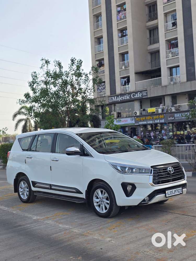 Toyota Innova Crysta 2.8 Gx At 8s, 2016, Diesel