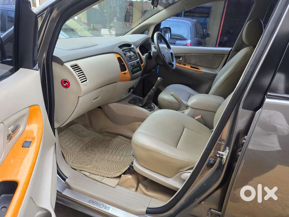 Toyota Innova 2.5 V 7 Str, 2009, Diesel