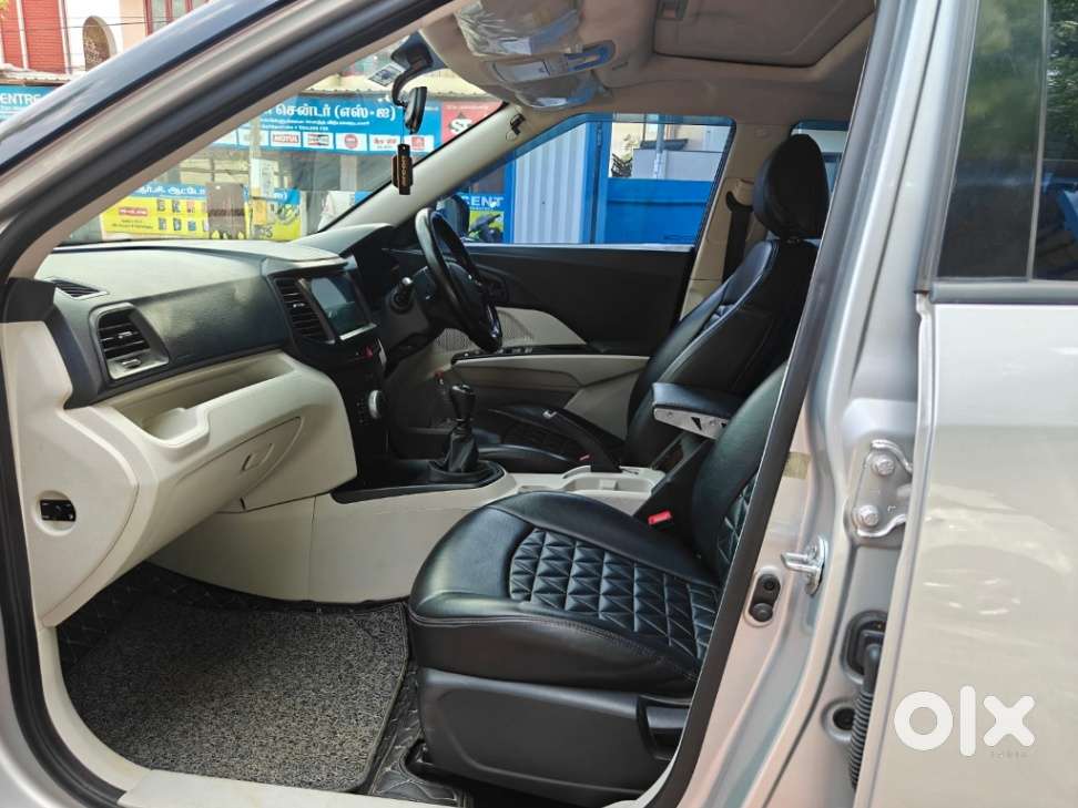 Mahindra Xuv300 W4, 2023, Petrol