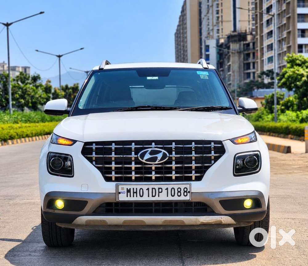 Hyundai Venue Petrol Automatic 2020