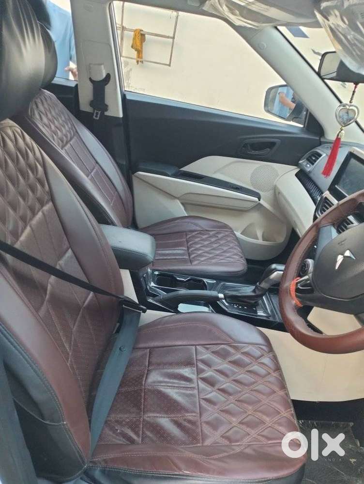 Mahindra Xuv 3xo, 2025, Petrol