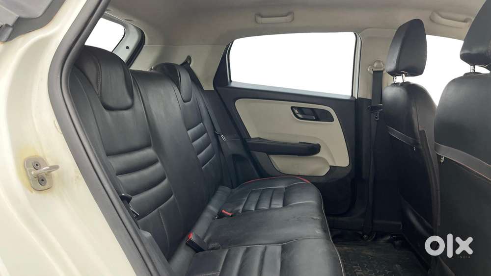 Tata Altroz Xm Plus Petrol, 2023, Petrol