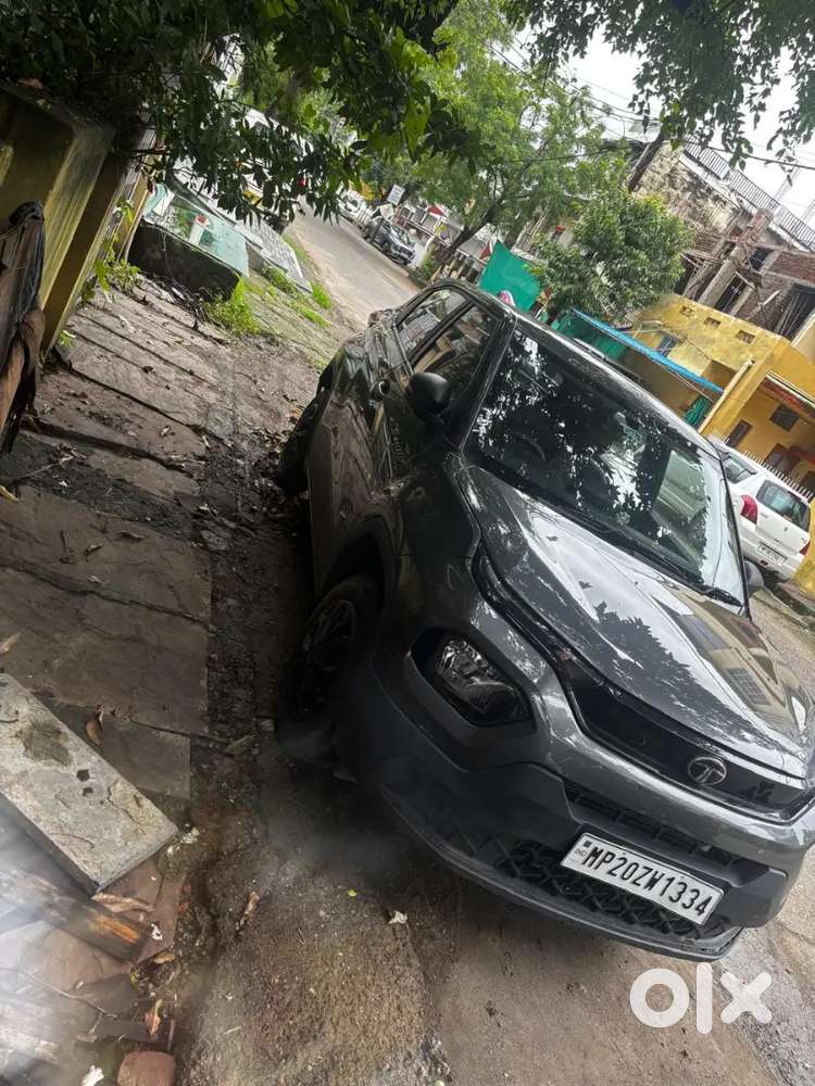 Tata Punch 1.2 Revotron Petrol 2025