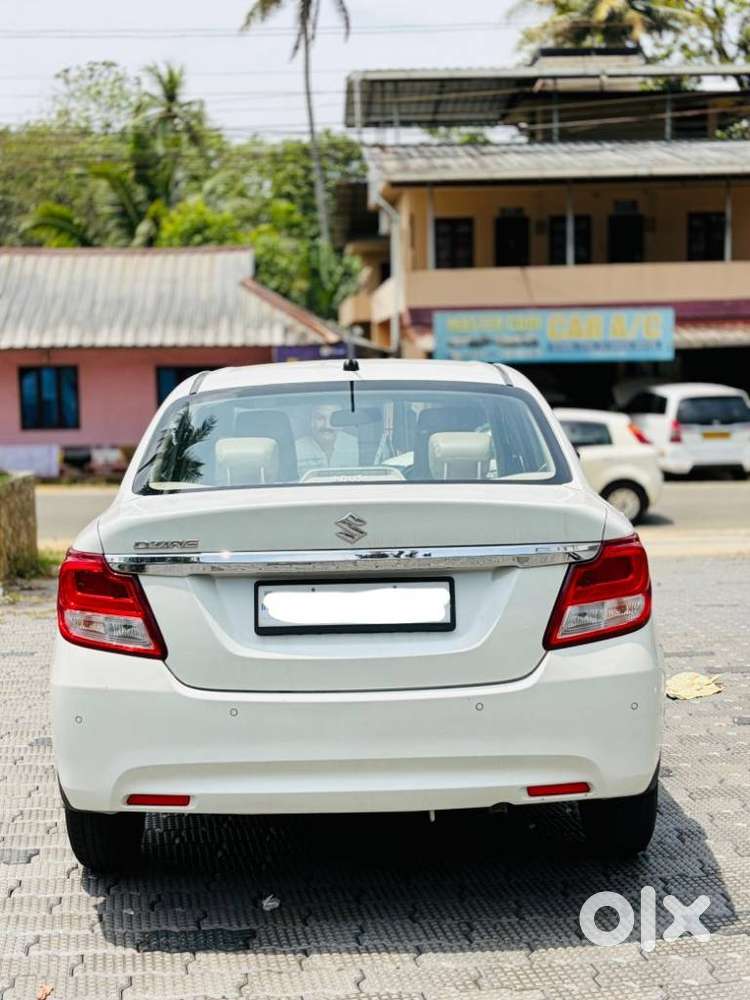 Maruti Suzuki Dzire 1.2 Vxi, 2023, Petrol