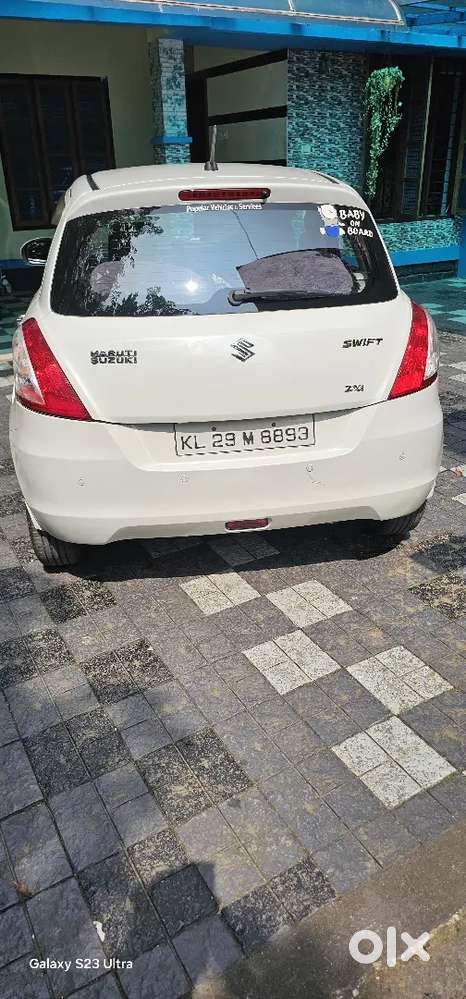 Maruti Suzuki Swift 2017 Petrol 123000 Km Driven
