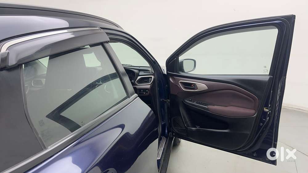 Maruti Suzuki Fronx Delta Plus 1.2l Ags, 2023, Petrol