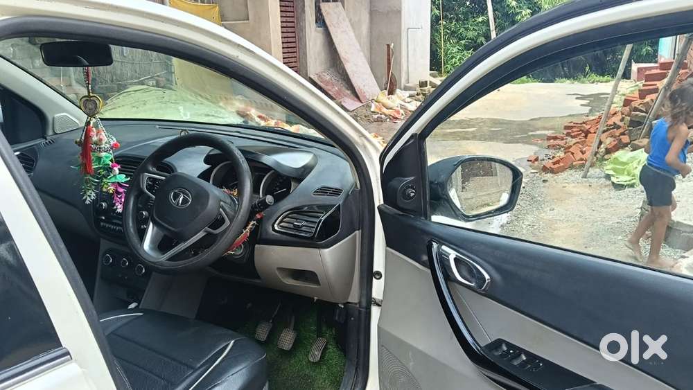 Tata Tiago 2017 Petrol 130000 Km Driven