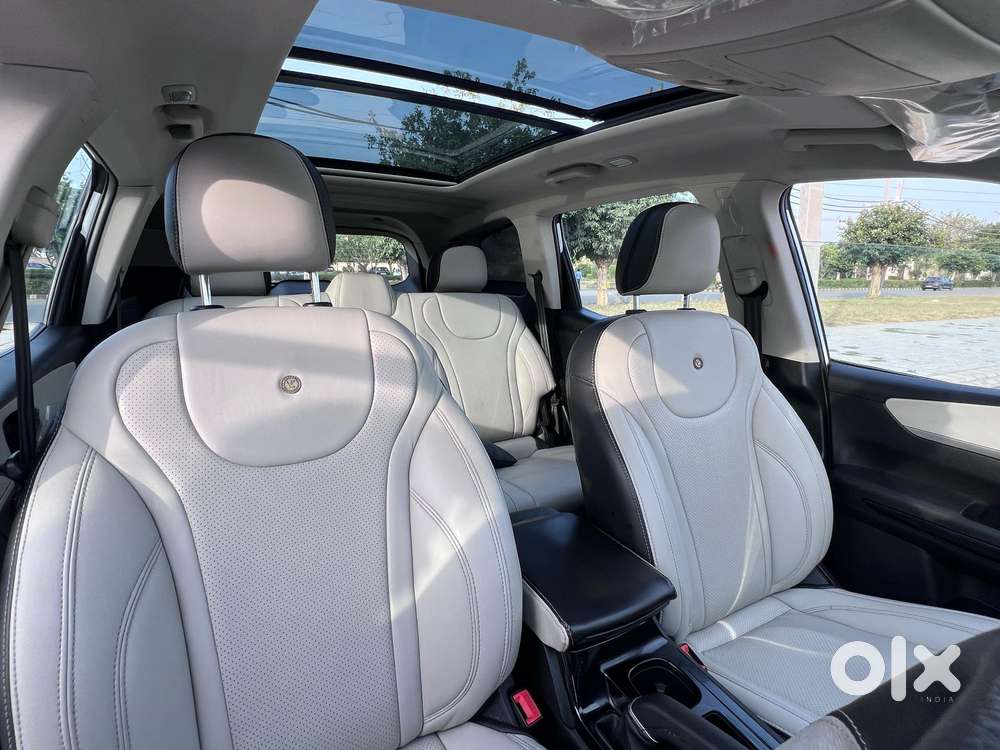 Mahindra Xuv700 2.2 Ax 5 Diesel Mt Str, 2023, Diesel