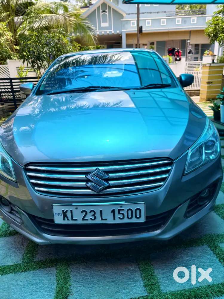Ciaz  Zxi    Smart Hybrid 
Full Option