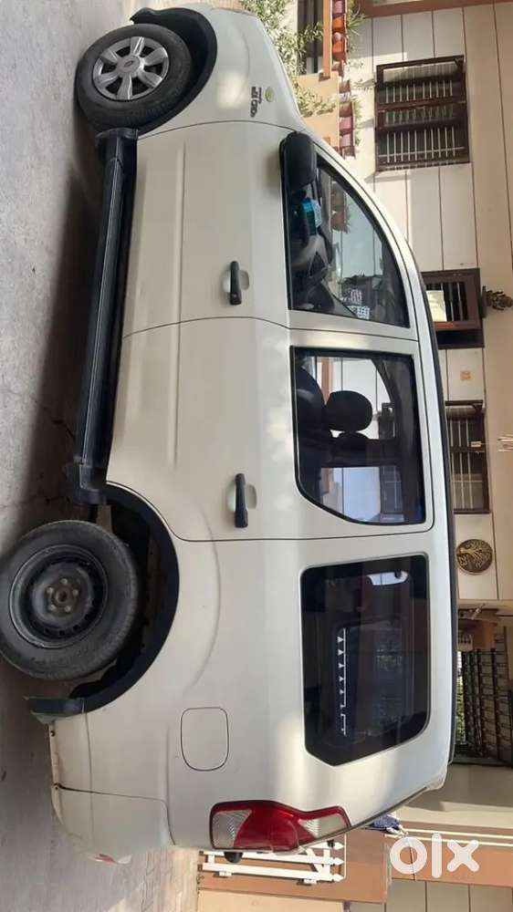 Mahindra Xylo 2013