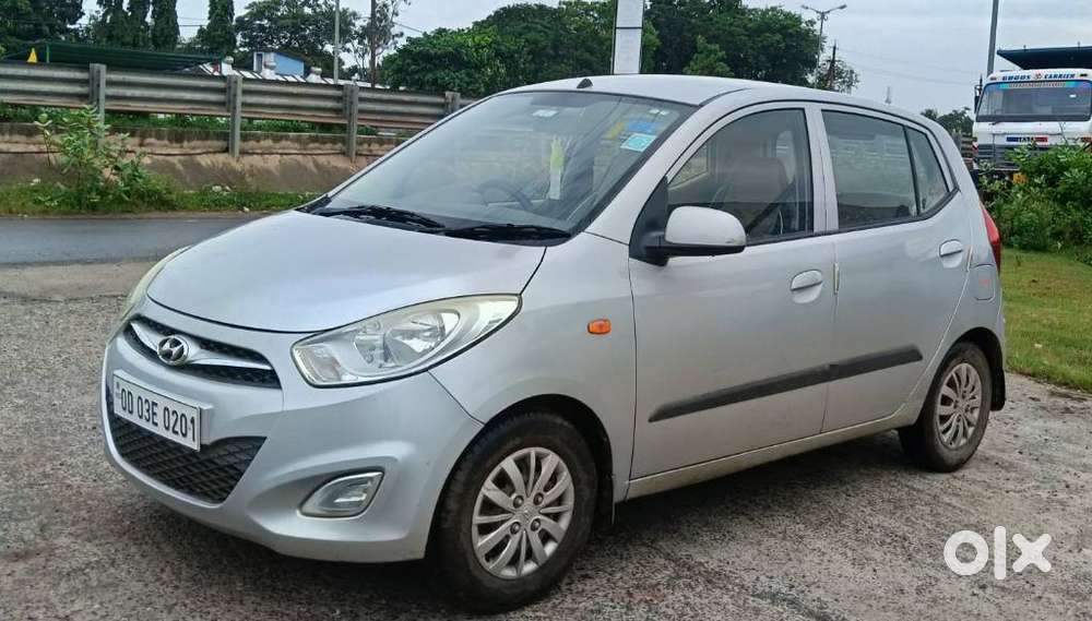 Hyundai I10 Sportz, 2015, Petrol