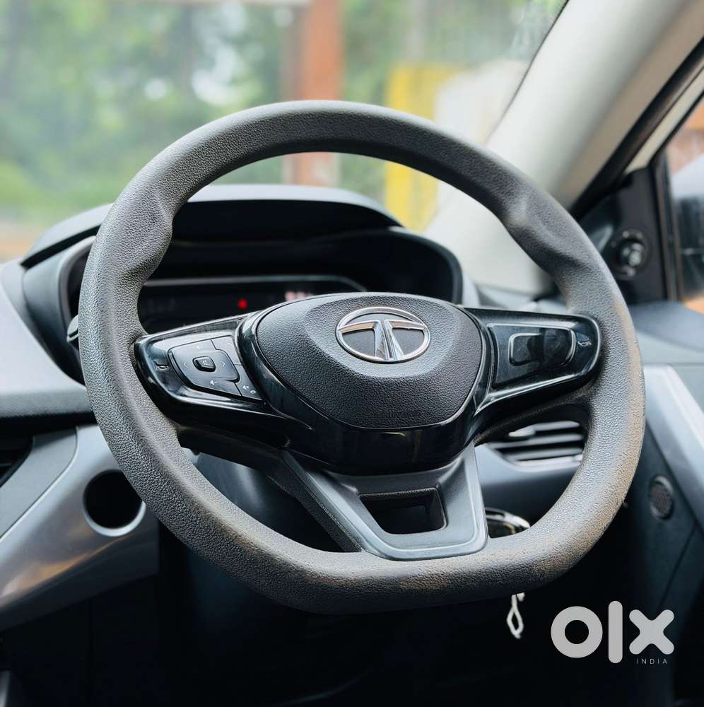 Tata Nexon 1.2 Revotron Xm (s), 2022, Petrol