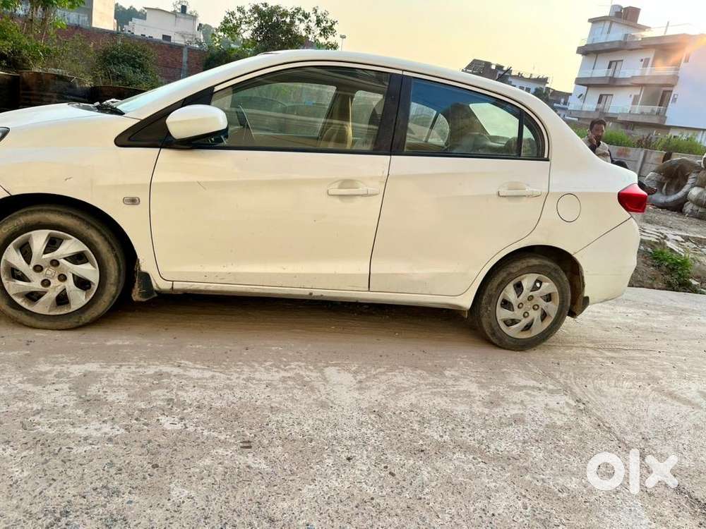 Honda Amaze 2014 Diesel 150000 Km Driven 2 Lakhs Only