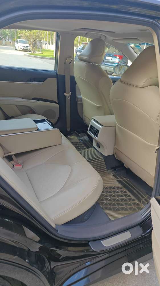Toyota Camry Hybrid, 2019, Petrol