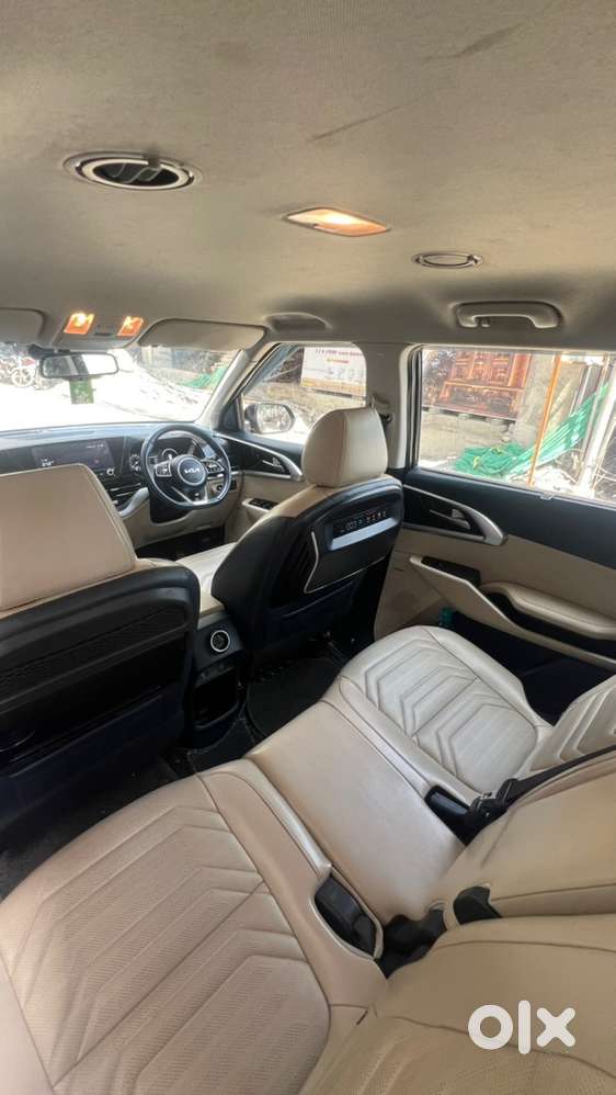 Kia Carens Diesel At Topend 2024 Luxuryplus