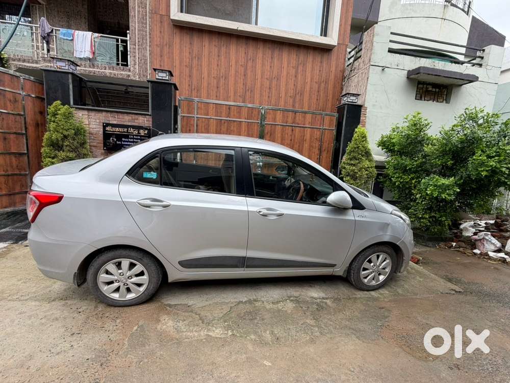 Hyundai Xcent Petrol 2015