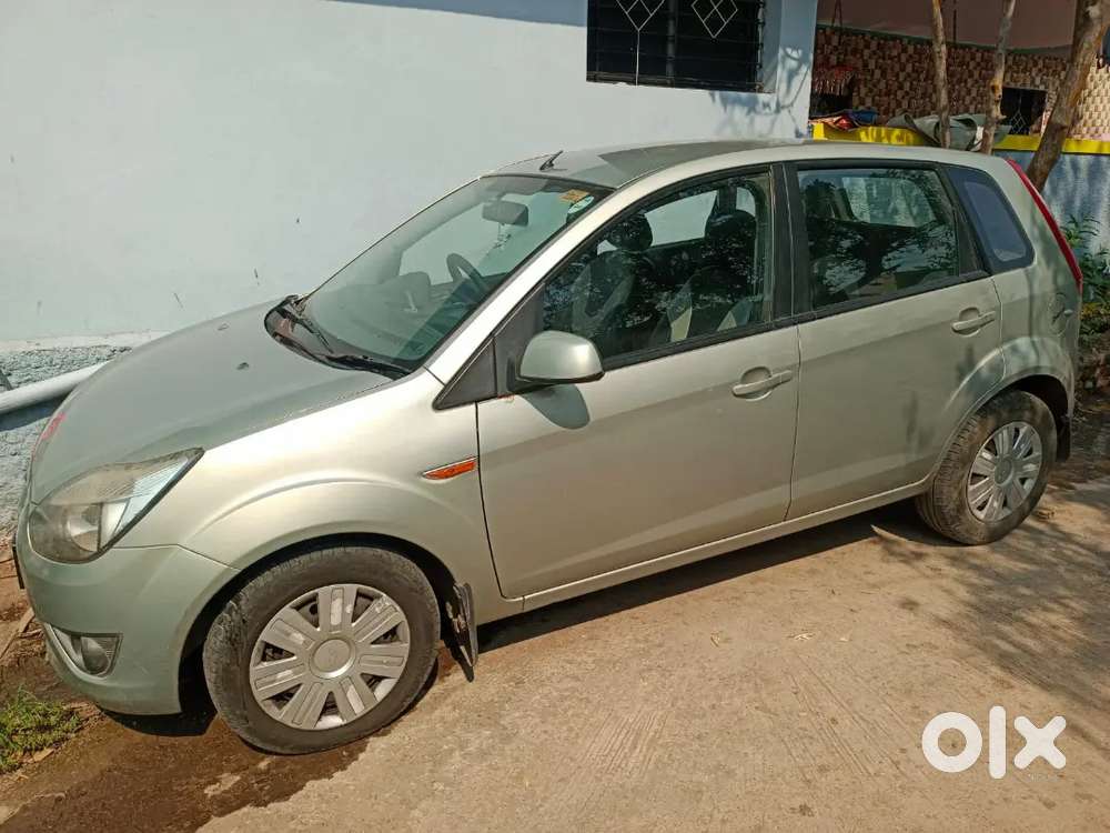 Ford Figo Trend 2012