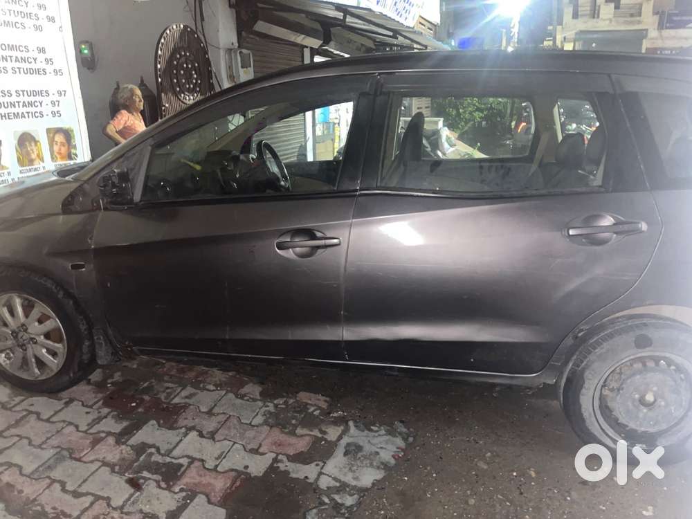 Honda Mobilio 2015 Diesel Well Maintained