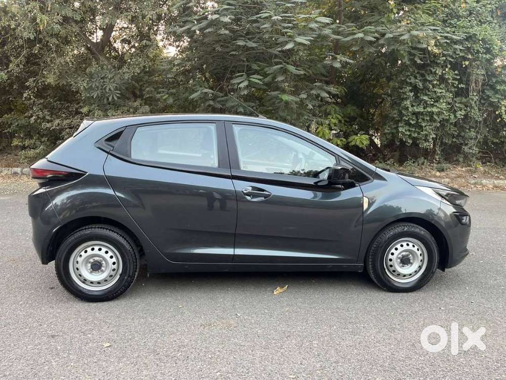 Tata Altroz 1.2 Xe, 2021, Petrol