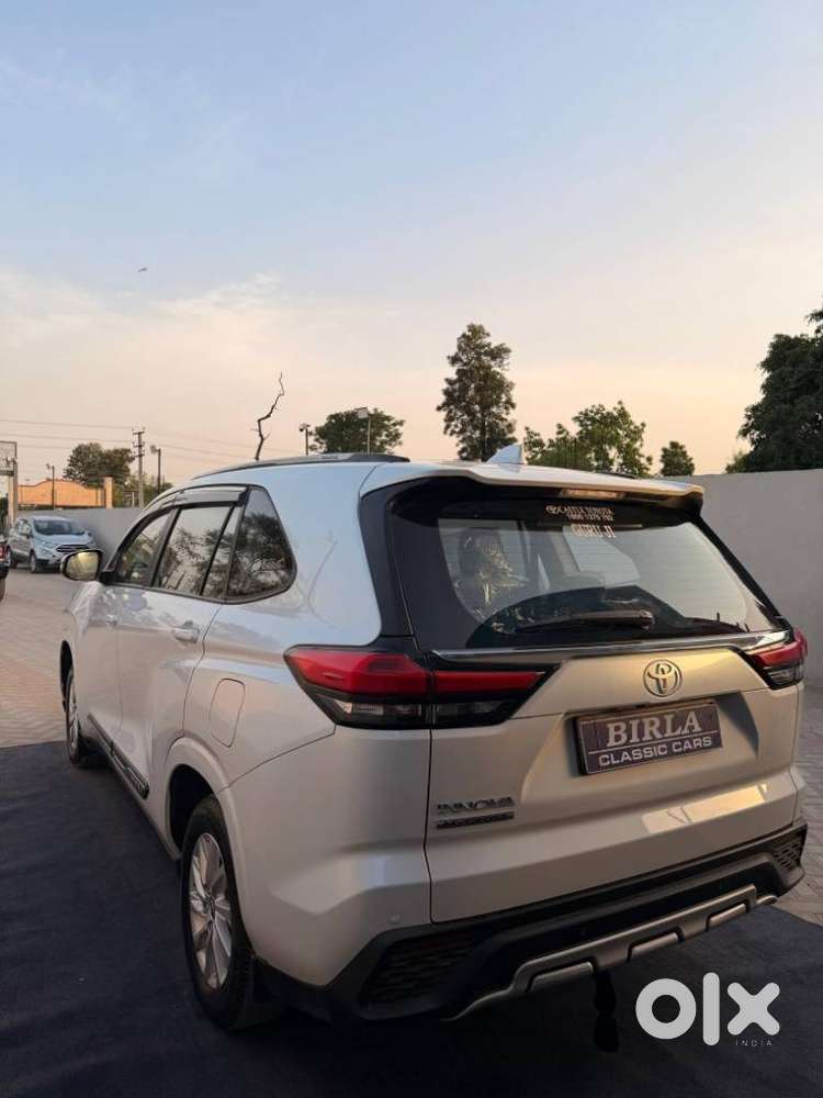 Toyota Innova Hycross Gx (o), 2025, Petrol