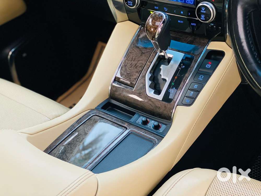 Toyota Vellfire Vip &ndash; Executive Lounge, 2022, Petrol