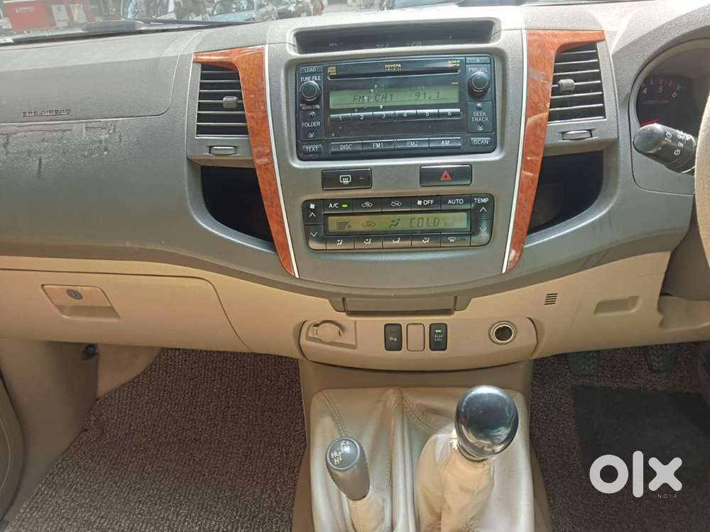 Toyota Fortuner 2011 Diesel