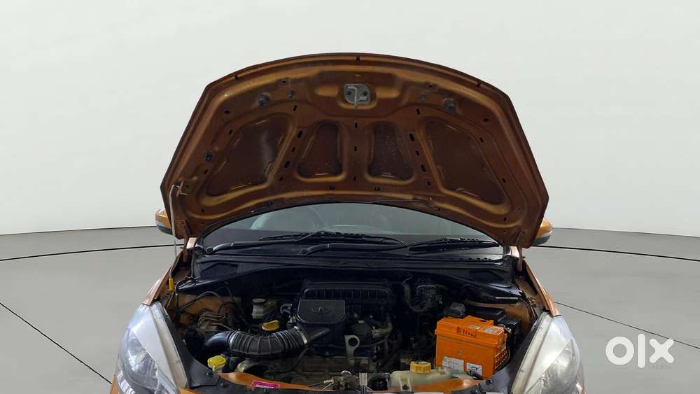 Tata Tiago 1.2 Revotron Xza, 2018, Petrol