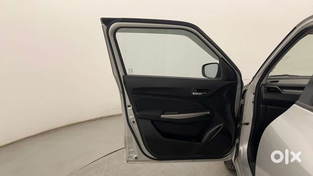 Maruti Suzuki Swift 1.3 Zxi, 2021, Petrol
