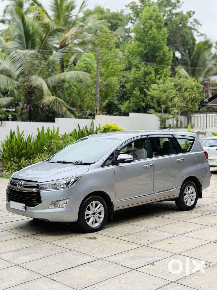 Toyota Innova Crysta 2.8 Gx At, 2016, Diesel