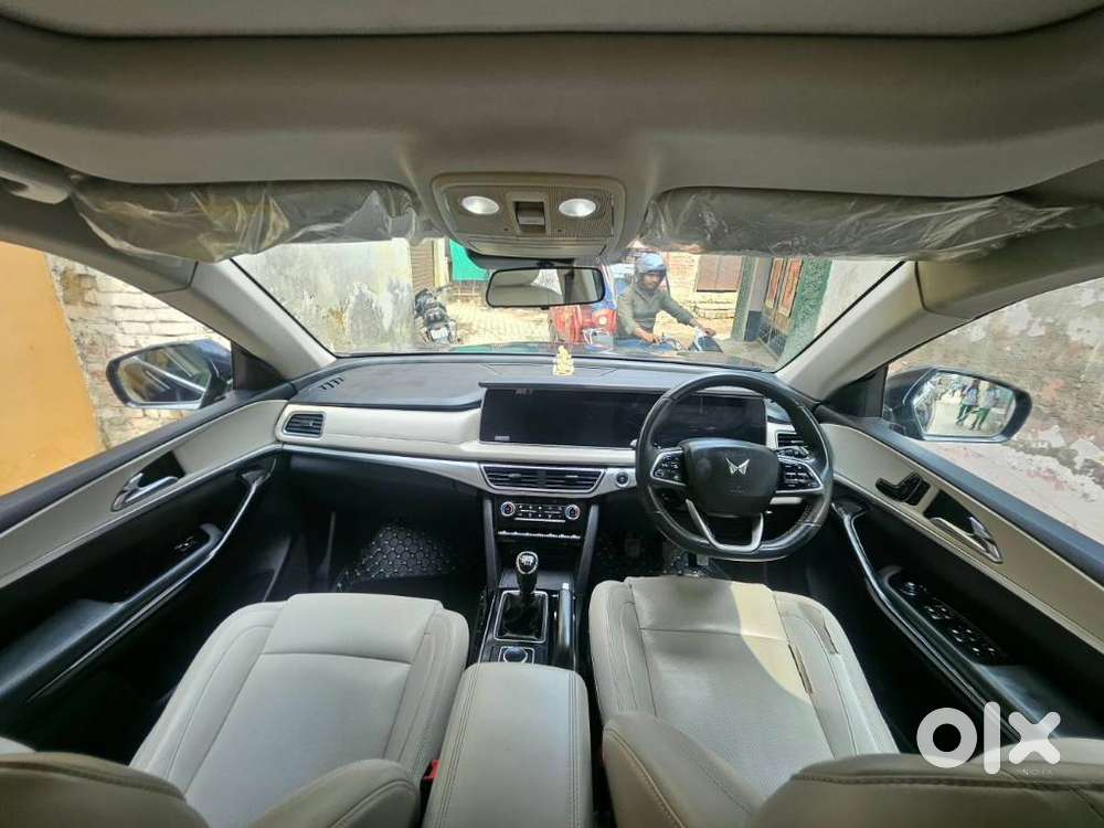 Mahindra Xuv700 2.2 Ax 7 Diesel Mt Str, 2023, Diesel