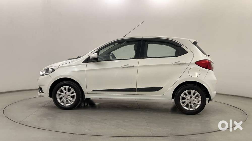 Tata Tiago Xza, 2017, Petrol