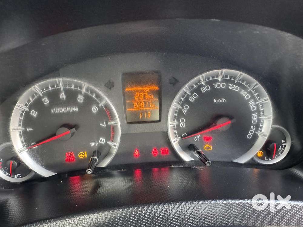 Maruti Suzuki Swift Dzire Vxi Optional, 2015, Petrol