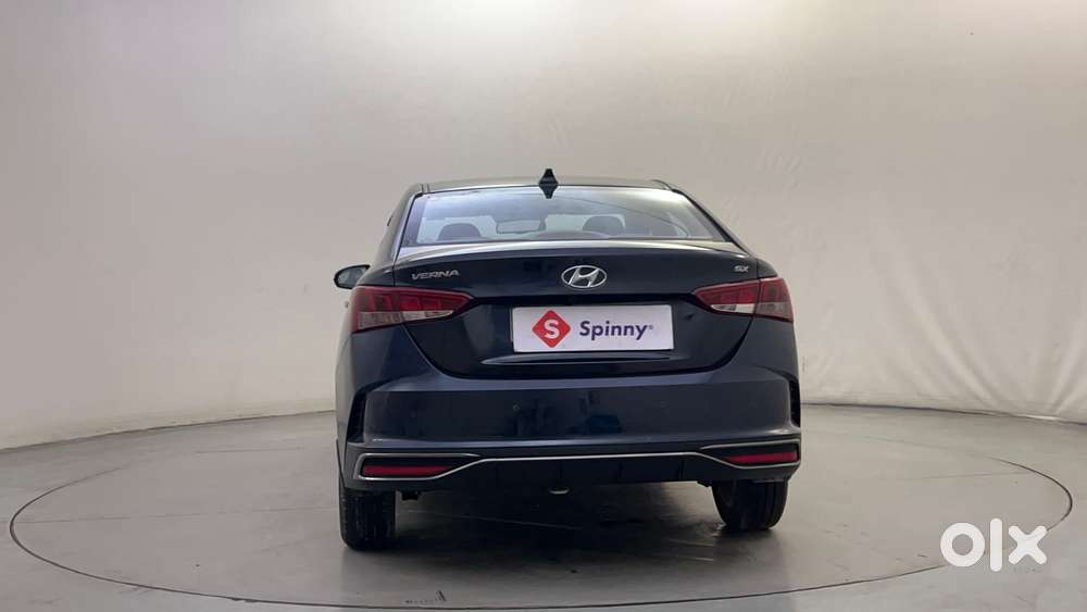 Hyundai Verna 1.5 Sx Ivt, 2022, Petrol
