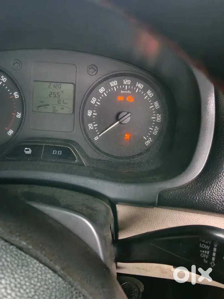 Skoda Fabia 2011 Cng 24km / Chind Ac