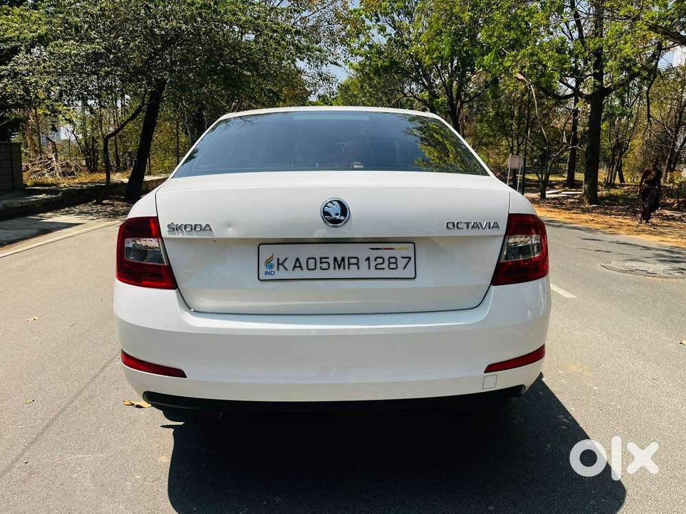 Skoda Octavia Elegance 2.0 Tdi At, 2015, Diesel