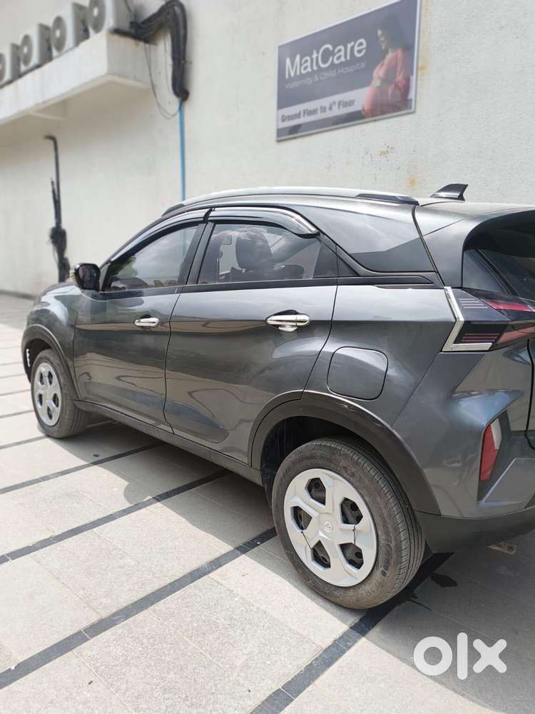 Tata Nexon Pure Plus (s) Petrol Amt, 2024, Petrol