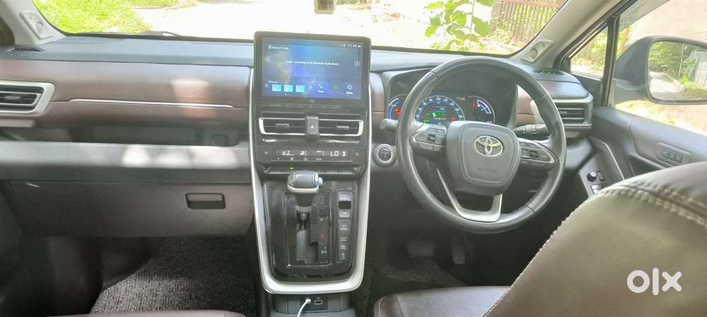 Toyota Innova Hycross 2023 Petrol Good Condition