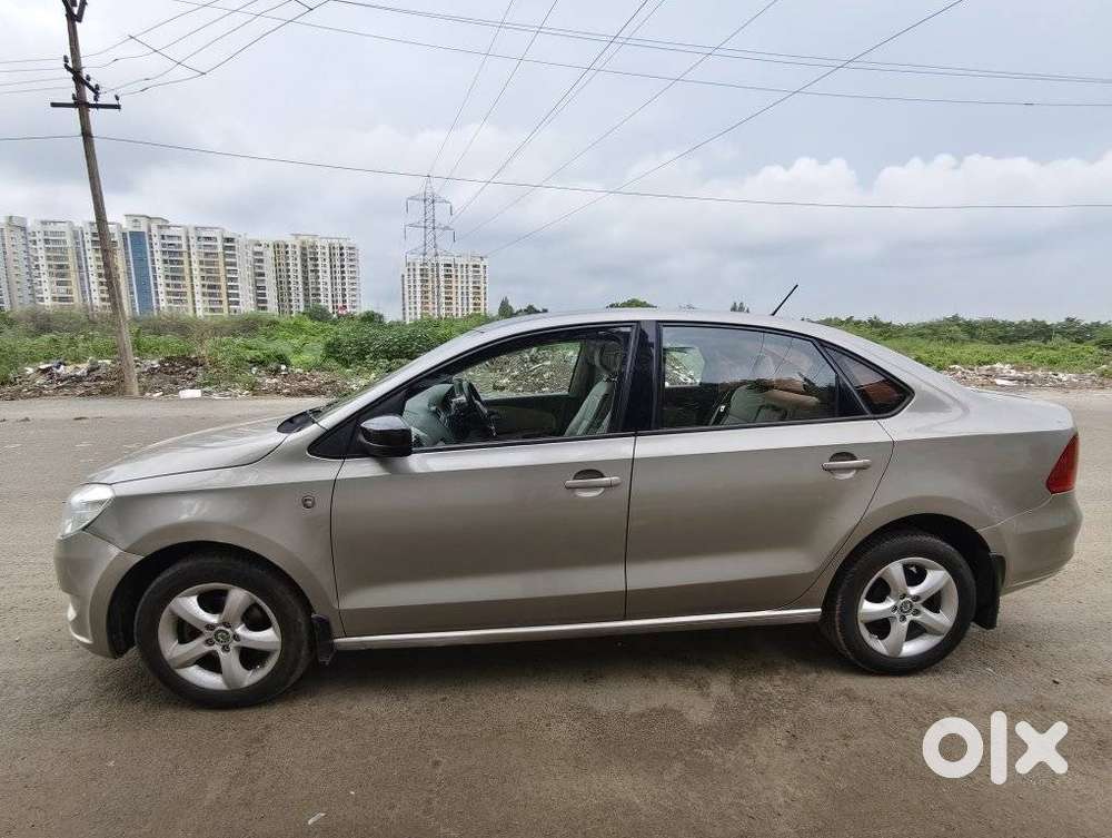 Skoda Rapid Elegance 1.6 Tdi Cr Manual, 2013, Diesel