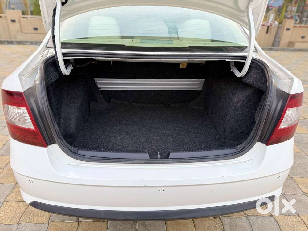 Skoda Rapid 1.0 Tsi Automatic, 2021, Petrol