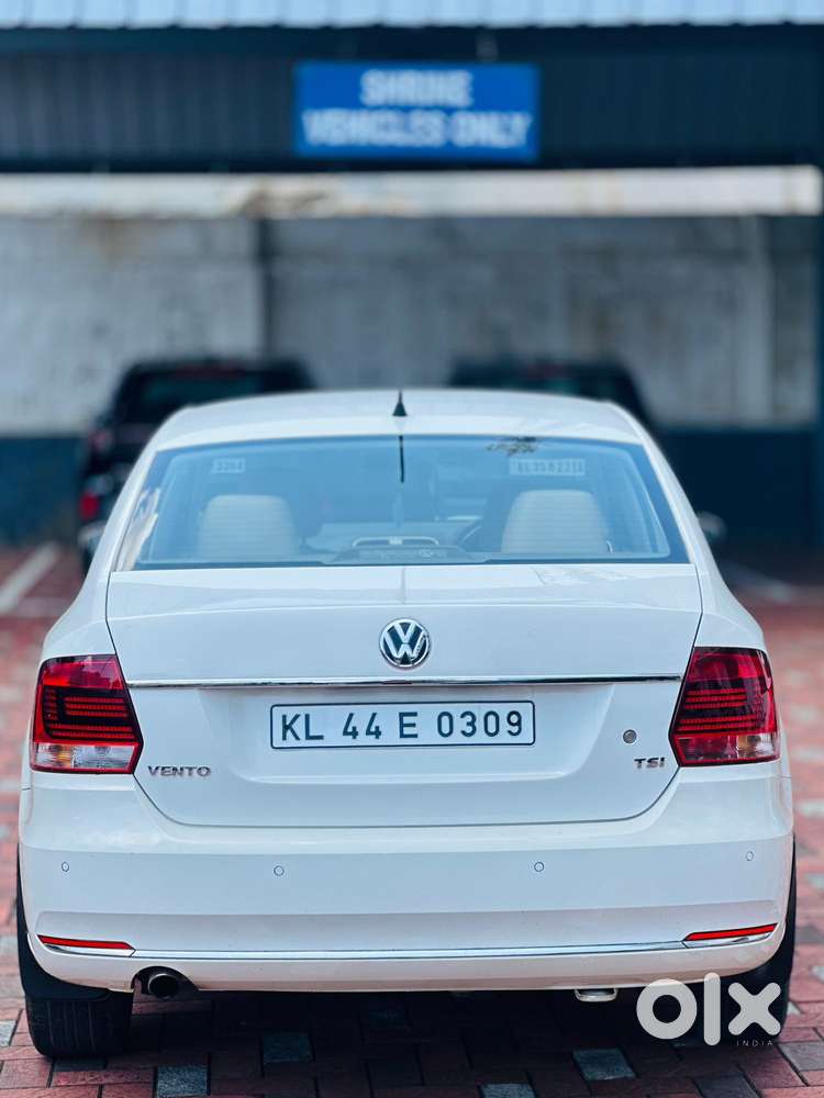 Volkswagen Vento 1.2 Tsi Highline Plus At, 2016, Petrol