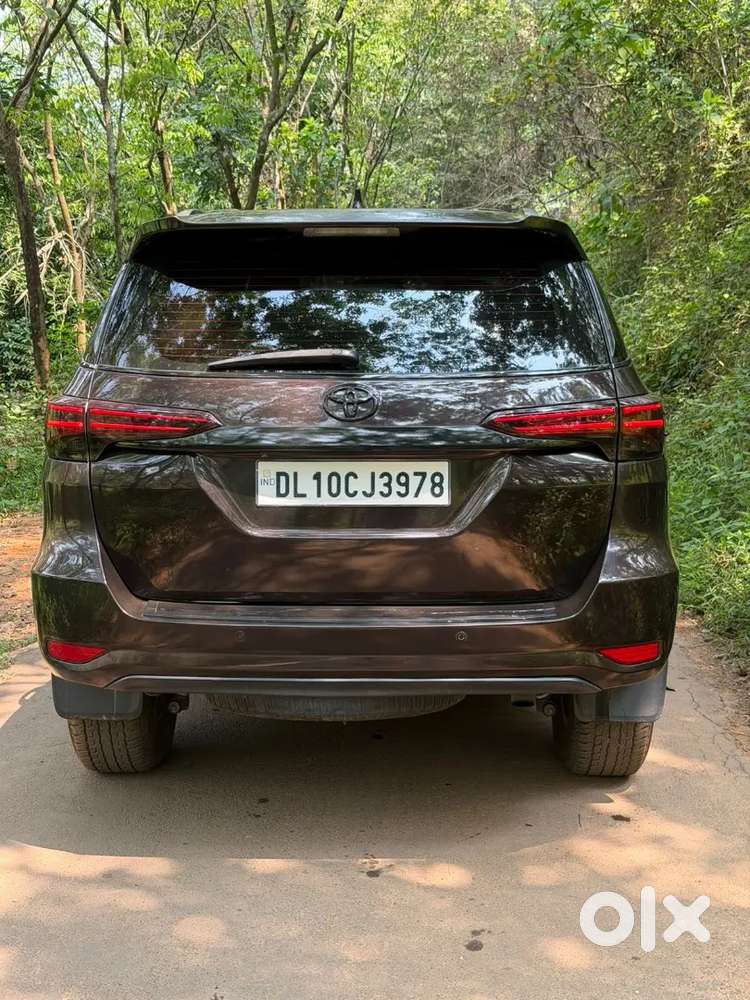 Toyota Fortuner 2017 Diesel 190000 Km Driven