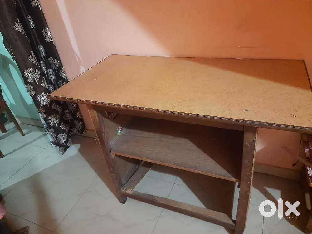 Storage table