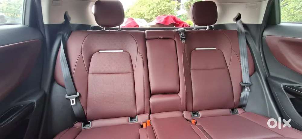 2025 Tata Curvv Accomplished S 1.2 Petrol Dca