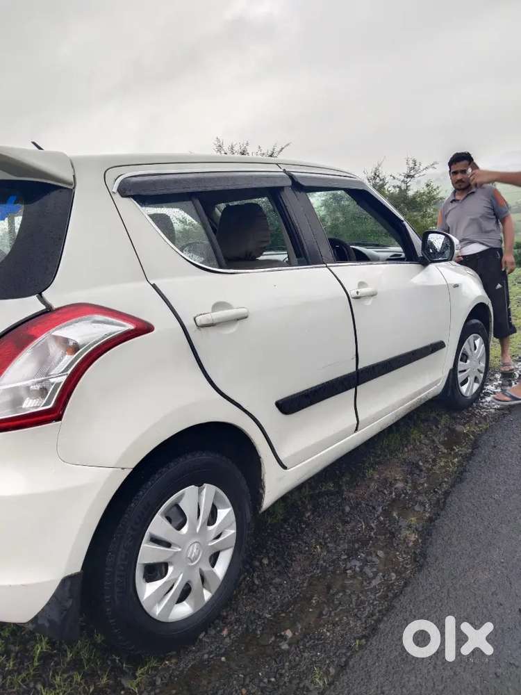Maruti Suzuki Swift Ddis 2012