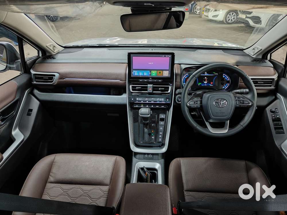 Toyota Innova Hycross 2.0 Zx Hybrid 7 Str, 2025, Cng & Hybrids
