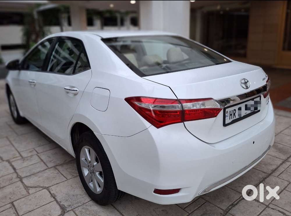 Toyota Corolla Altis 2013-2017 D-4d G, 2015, Diesel