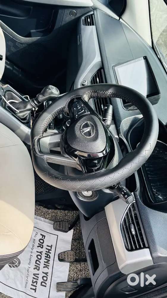 Tata Nexon Xms With Sunroof